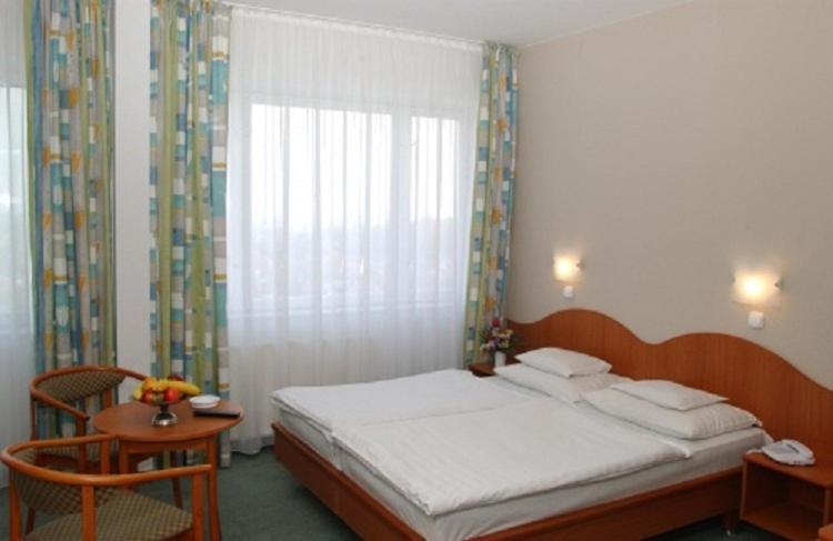 Hunguest Hotel Erkel Munkacsy Gyula Extérieur photo